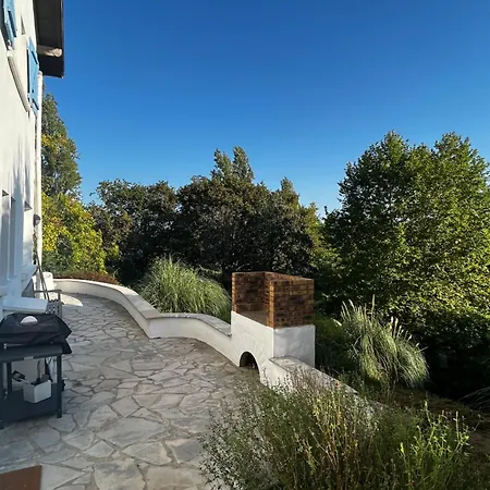 Ferme Basque Avec Piscine Et Vue Campagne, Proche Des Plages Urt